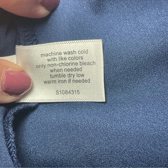 Lane Bryant Blue Floral Swirl Lined Deep V-Neck V-Back Sleeveless Blouse Size 22 - Picture 7 of 9